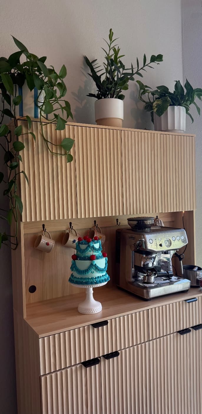 Classic Vintage 2 Tiered  Cake  — photo 2